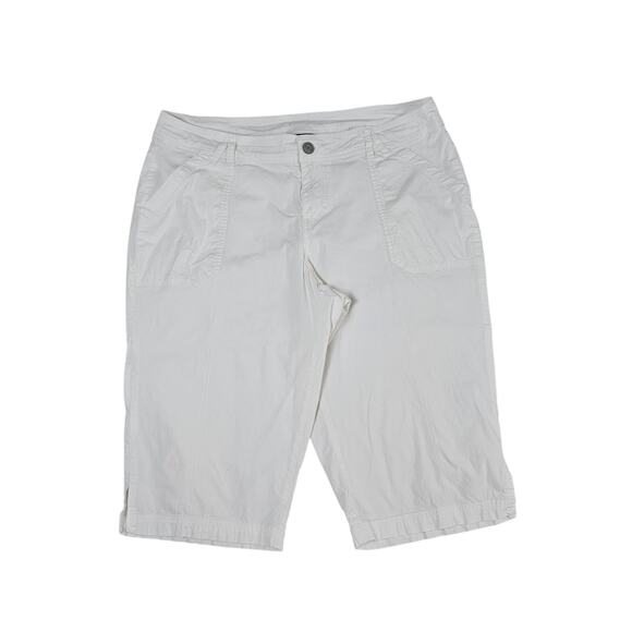 Lane Bryant Women's Size 18 White Stretch Cotton Capri Pants - Picture 1 of 8